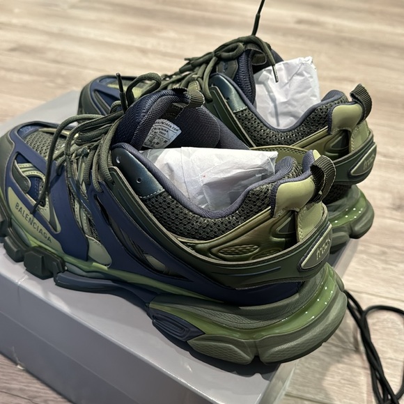 BALENCIAGA Track Sneaker Color: Khaki & Dark Grey Size: 12 - Picture 10 of 10